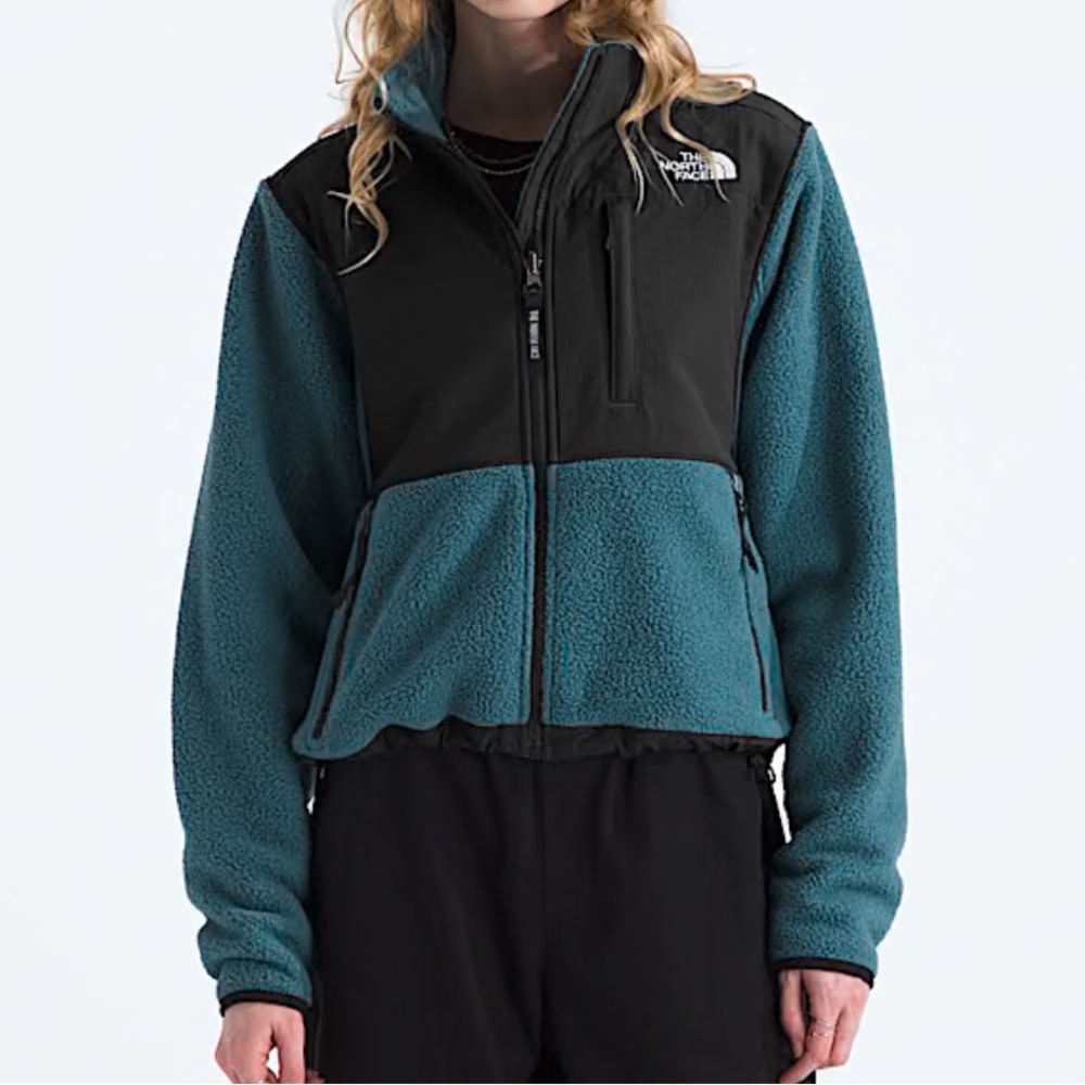 Women’s Northface Jacket - Picture 6 of 6